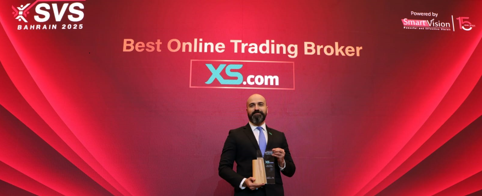 إكس أس تفوز بجائزة "أفضل وسيط للتداول الالكتروني" في قمة "سمارت فيجن البحرين"